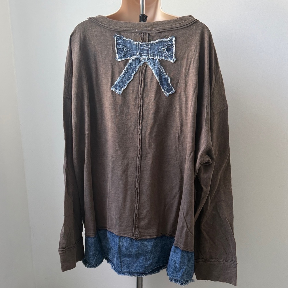 Blue Velvet XL Brown Long Sleeve Top with Distressed Denim Bow Detail w/ pockets - Picture 4 of 10